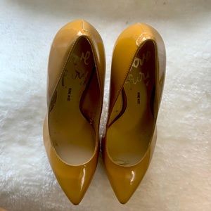 Beige Patent Leather Shoes